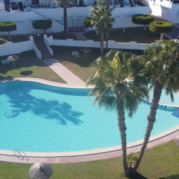 swimming-pool-dron