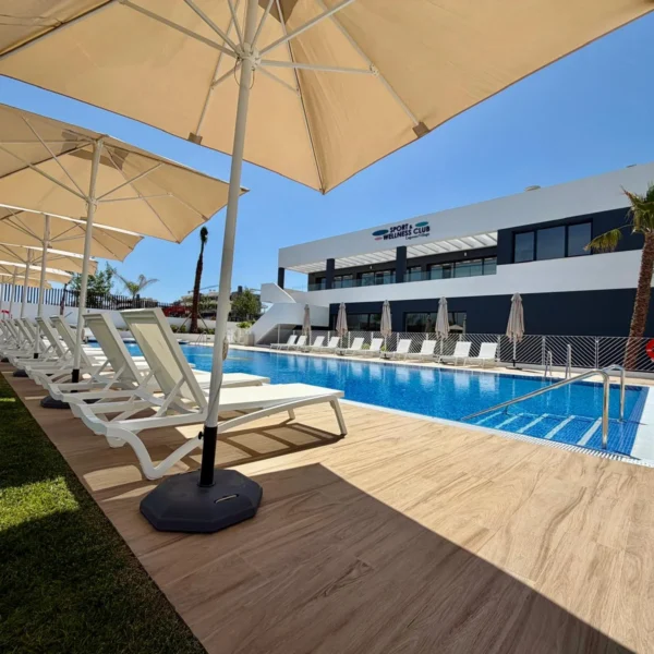 apartment gym pool garage tennis paddle sauna (2)